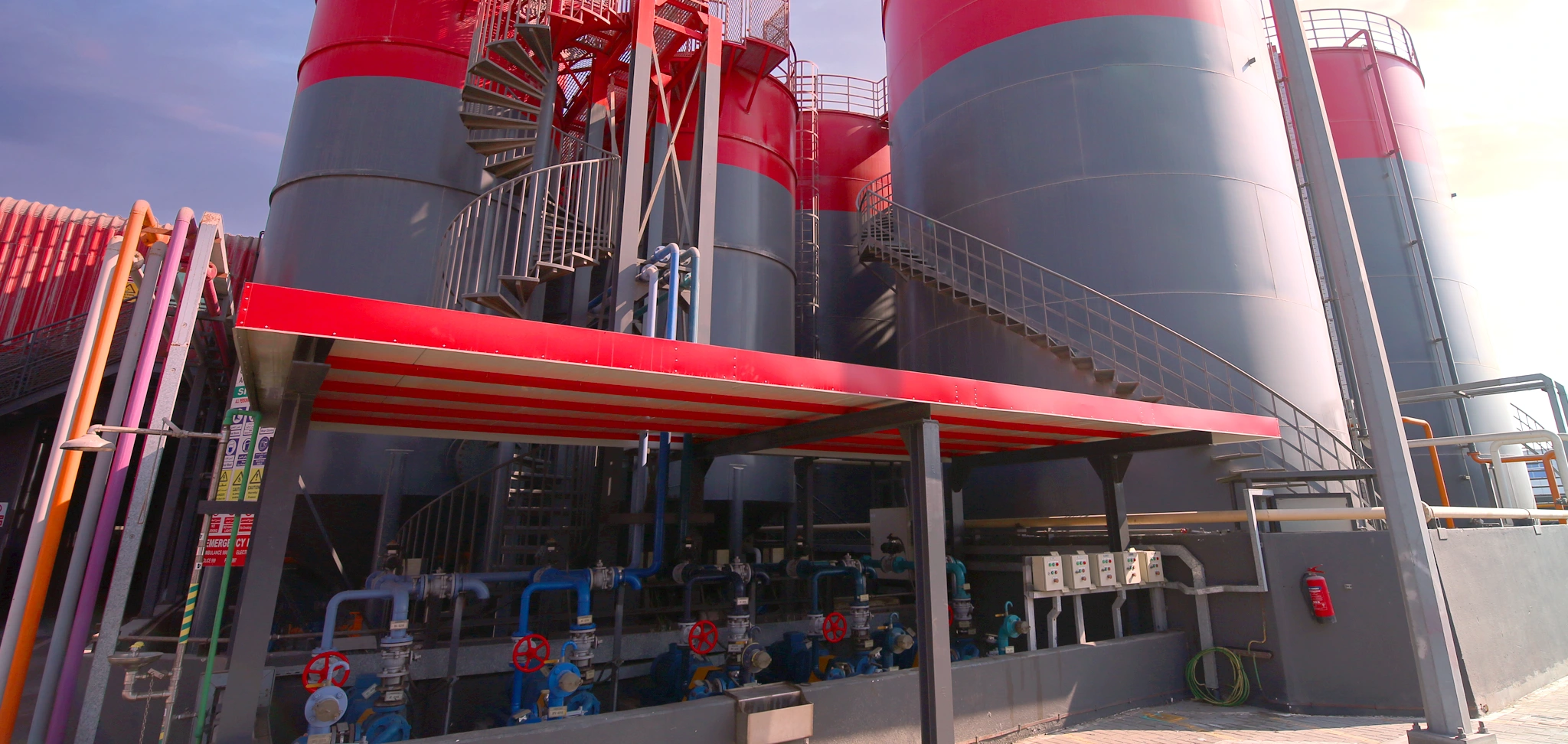 Petrovoll Contact us banner